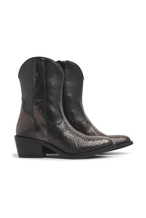 KAMILA STAGE BROWN 1