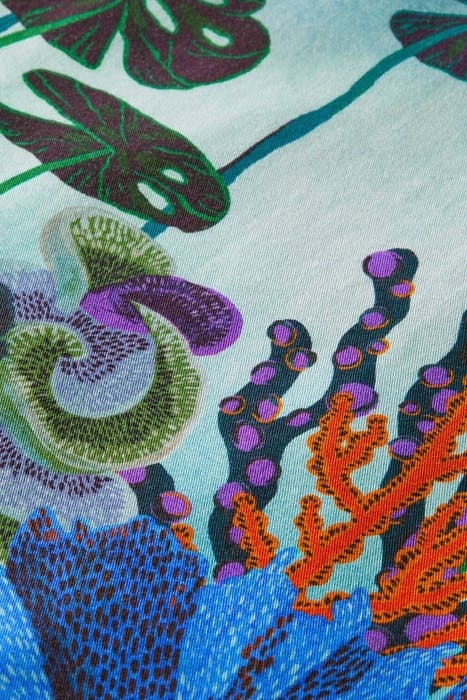 TENCEL™ SHIRT WITH HAWAIIAN DETAILS AND PLACEMENT PRINT COMB 3